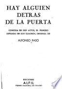 Hay alguien detrás de la puerta