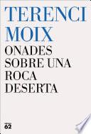 Onades sobre una roca deserta