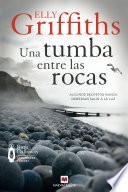 Una tumba entre las rocas